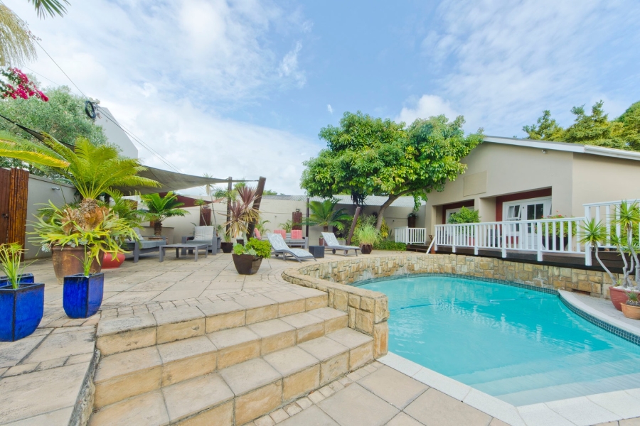 9 Bedroom Property for Sale in Leisure Isle Western Cape